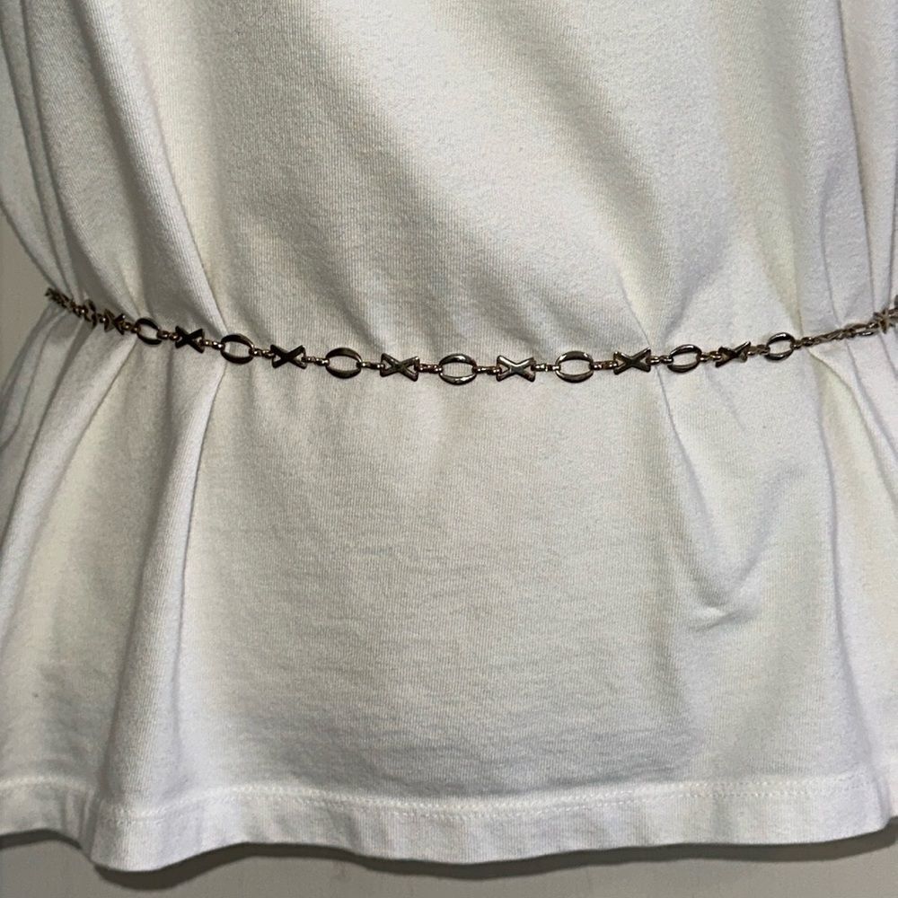 Gold tone XOXO thin metal chain belt‎